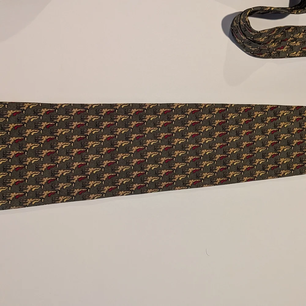 Brooks Brothers Makers Giraffe Patterned‎ Tie - Gray and Red